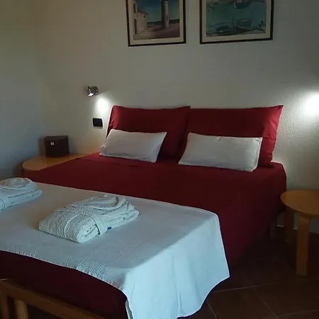 Andrieddu Oda ve Kahvaltı 3*