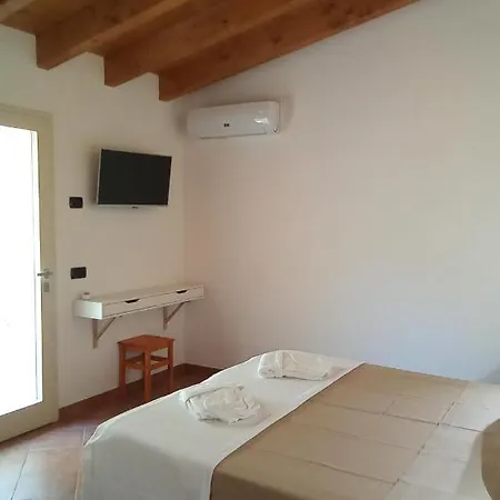 Andrieddu Bed & Breakfast